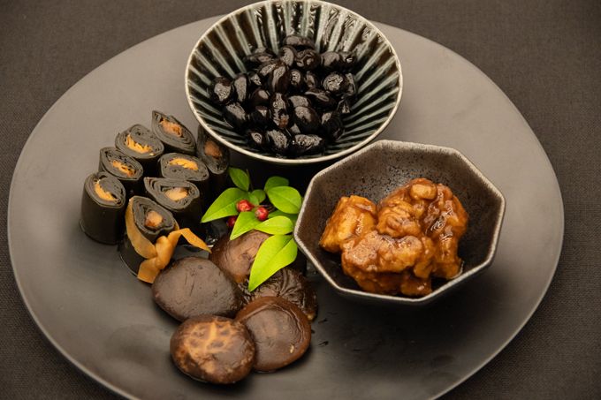 コンビニで豪華「おせち料理」が完成！ 盛り付けのコツをおさえて、おしゃれおせちに♪【編集部スタッフイチオシ！】の画像7