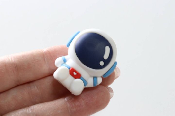 鉛筆削り（宇宙飛行士） ダイソー サイズ