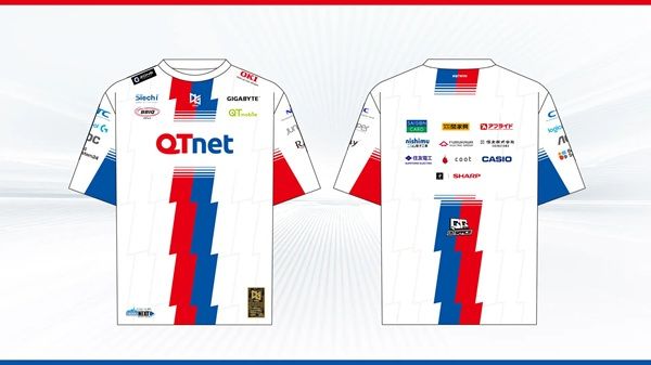 プロeスポーツ「QT DIG∞」の佐藤彰太選手が「GT World Series 2025」で年間王者に