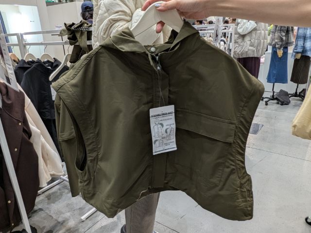 ノースリーブのデタッチャブルトレルジャケット