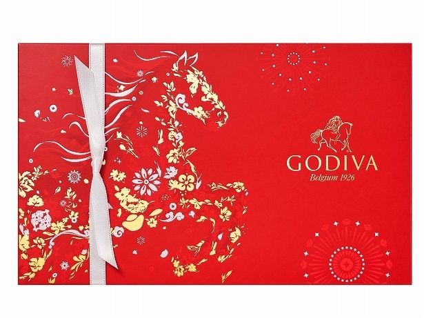 「ゴディバ ニューイヤー コレクション」は箱に干支の午を箔で表現