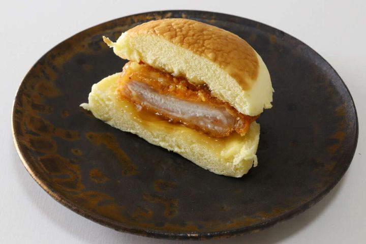 森永製菓監修 バター香るホットケーキまん ファミリーマート ファミチキ