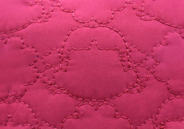 ペコちゃんふわふわキルティングポーチミルキーフラワー柄