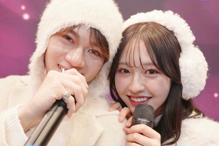 【写真・画像】ティーンに大人気“きんりのカップル”、お揃いの純白衣装で可愛すぎるステージを披露「一生推せる」ファンから反響 1枚目