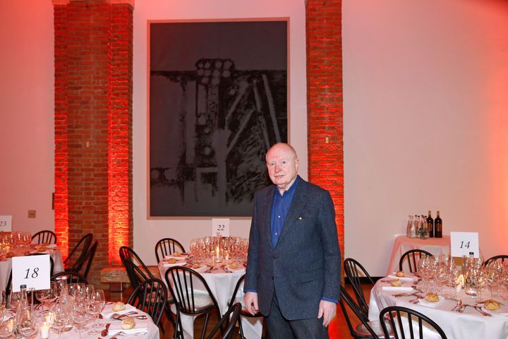 2016年、自身の作品の前に立つクリストフ・フォン・ウェイエ。