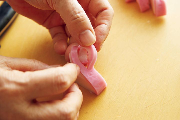 皮をくぐらせる