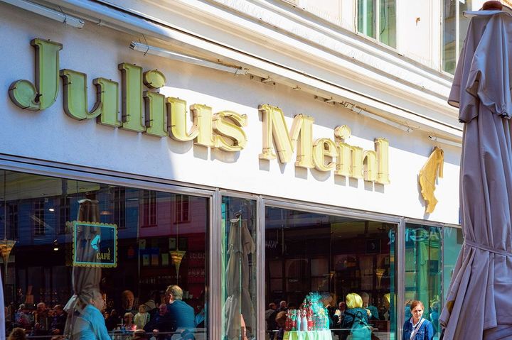 現在もウィーンにあるカフェ「ユリウス・マインル」