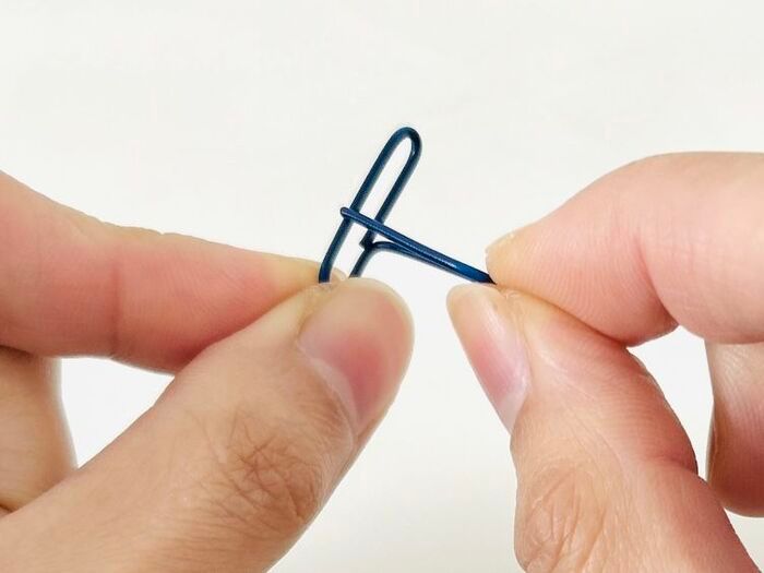 余ったゼムクリップの「じゃない」使い方が便利すぎた！思わず試してみたくなる裏ワザ3選♡