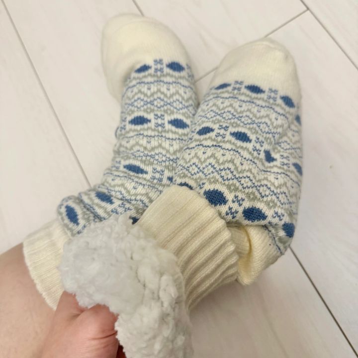 2026冬 マキアエディターお試し 温活 ホカロン 内側ボア 滑り止め付きルームソックス