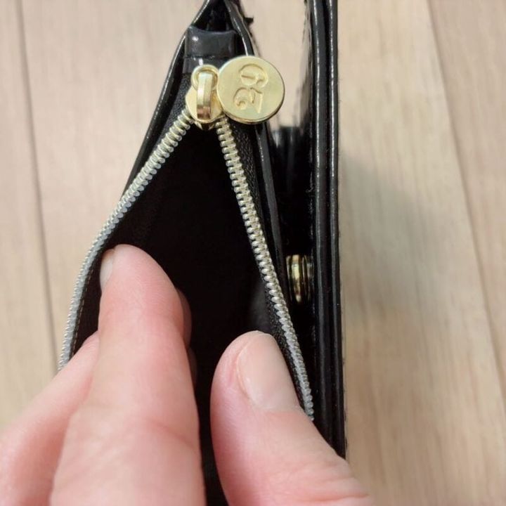 2026年ラッキーナンバー29が刻印されたチャーム