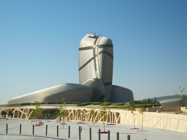 All About ニュース編集部が全国250人を対象に実施した「海外旅行先に関するアンケート」の調査結果から、今だからこそ行きたいと思う「中東の旅行先」ランキングを発表！ 2位「サウジアラビア」を抑えた1位は？