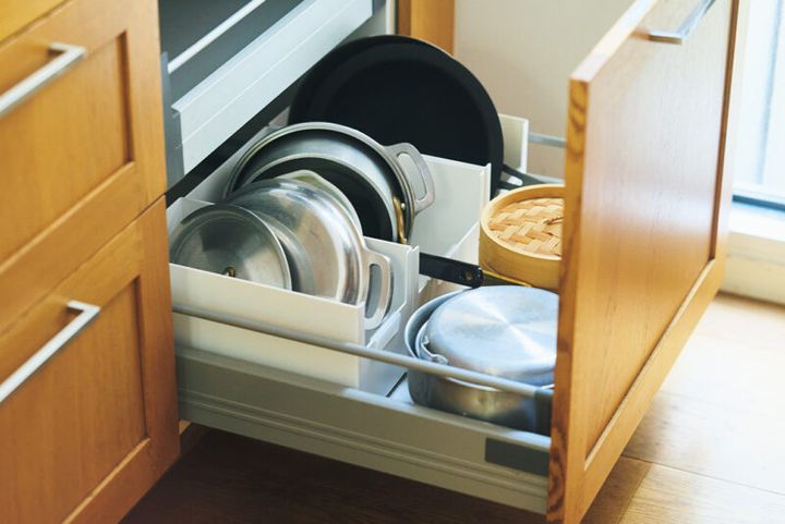 XLを1個とLサイズを2個連結させるとキッチン下収納の幅にシンデレラフィット。