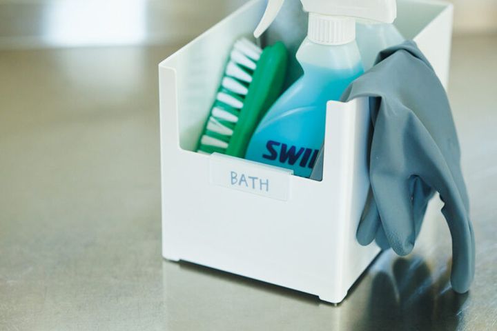 半透明の連結パーツは、ネームプレートにもなるので、アイテム名や用途などを書き込んで。