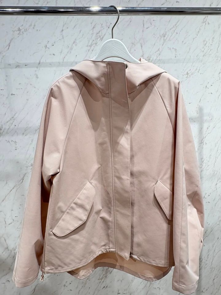 GU ユーティリティパーカ