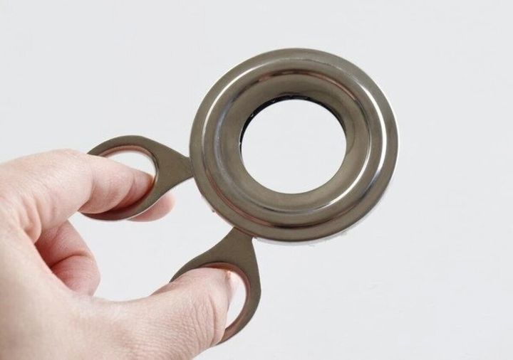 ダイソーのエッグオープナー