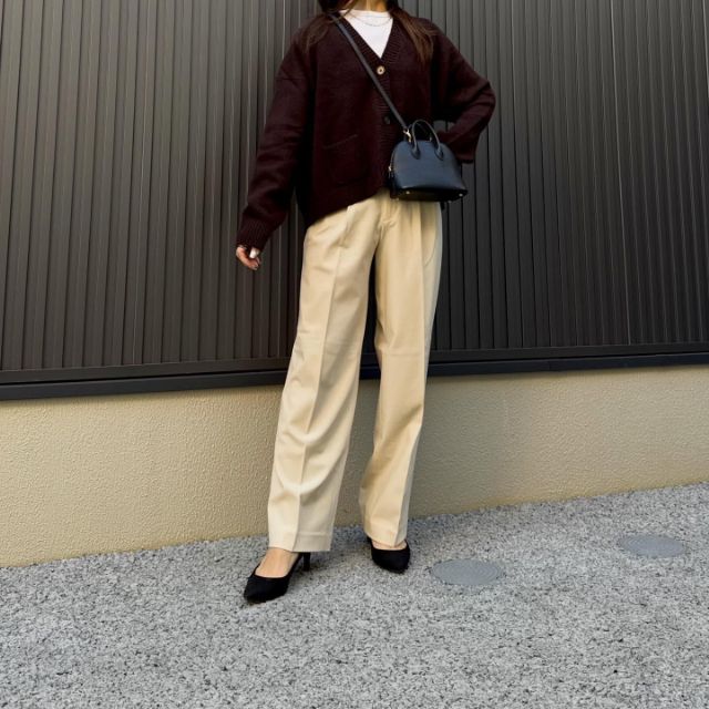 スフレヤーンショートカーディガンを着たコーデ