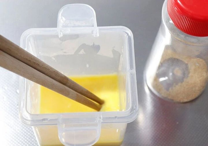 ダイソーのレンジで簡単だし巻きたまごの使い方