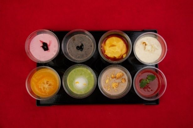 【写真】御節氷のソースラインナップ。8種類のソースがそろい、組み合わせ次第で多彩な味わいが広がる