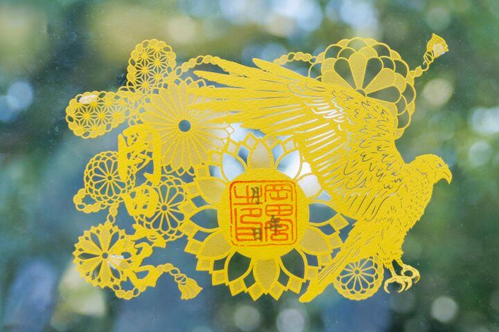 旅の余韻に浸れる美しい「切り絵御朱印」が人気♪ 全国の神社7選