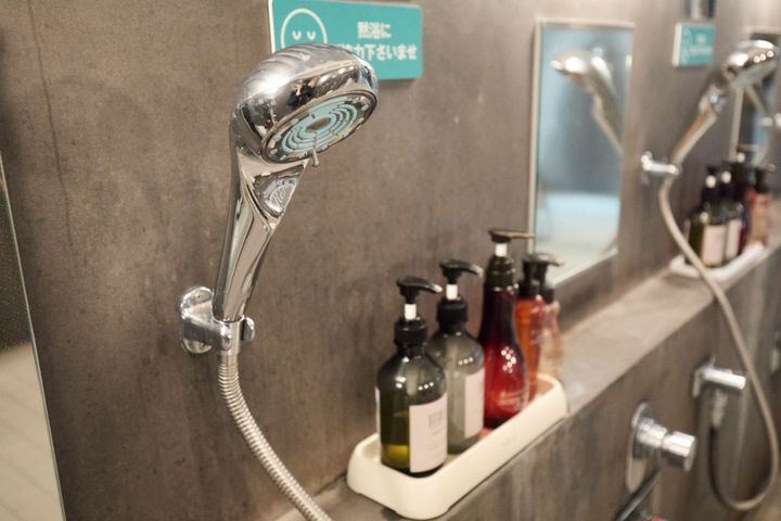 シャワーヘッドは「ReFa」のものを採用。さりげない心遣いがうれしい