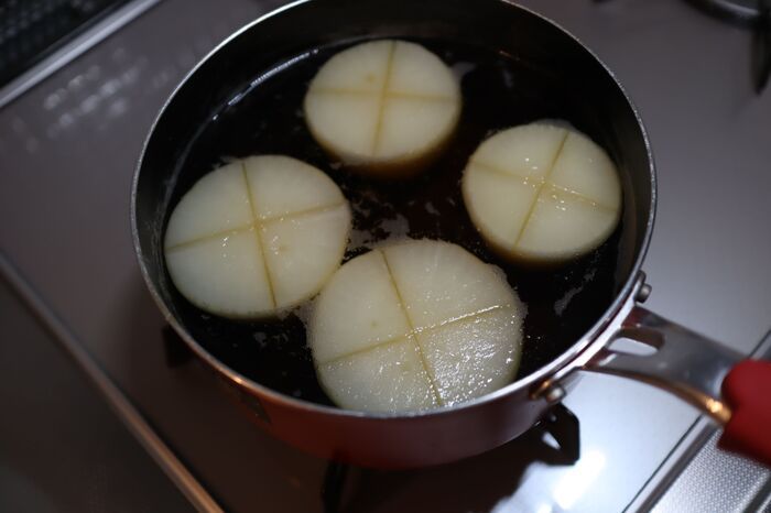 『しみしみ大根』を作る裏ワザ！噛むと出汁がジュワワ～ッ♡プロ級の美味しさに