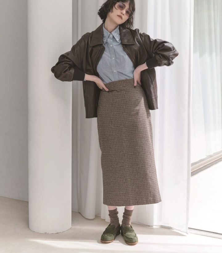 トラッドベースのタイトスカートコーデ