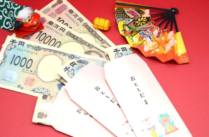 子どものお年玉を親が遊興費に使ったり、教育費に充てたりした場合、法的責任を問われる？（画像はイメージ）