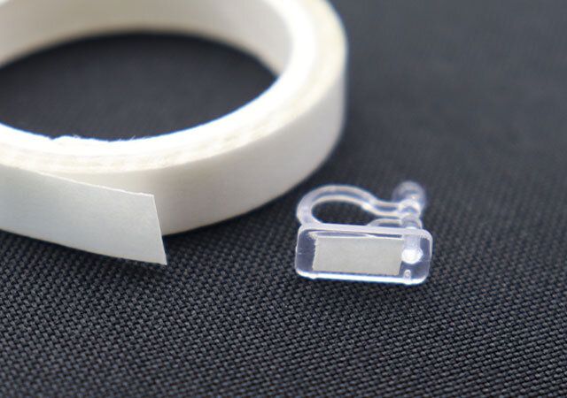 セリアの抱っこパーツは粘着テープを貼って使う