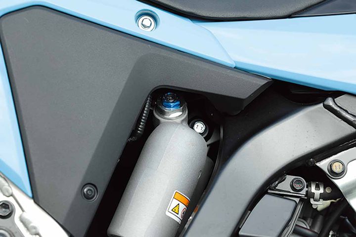 【スズキ DR-Z4SM】アクセル一開、魂が蘇る本気のモタードフィール