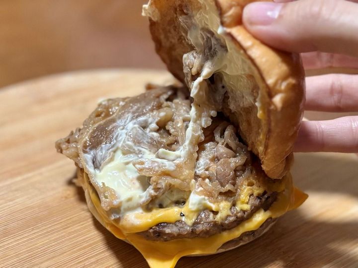 肉×肉の圧倒感よ【ゼッテリア】年末年始の限定バーガーがやべぇ奴だった