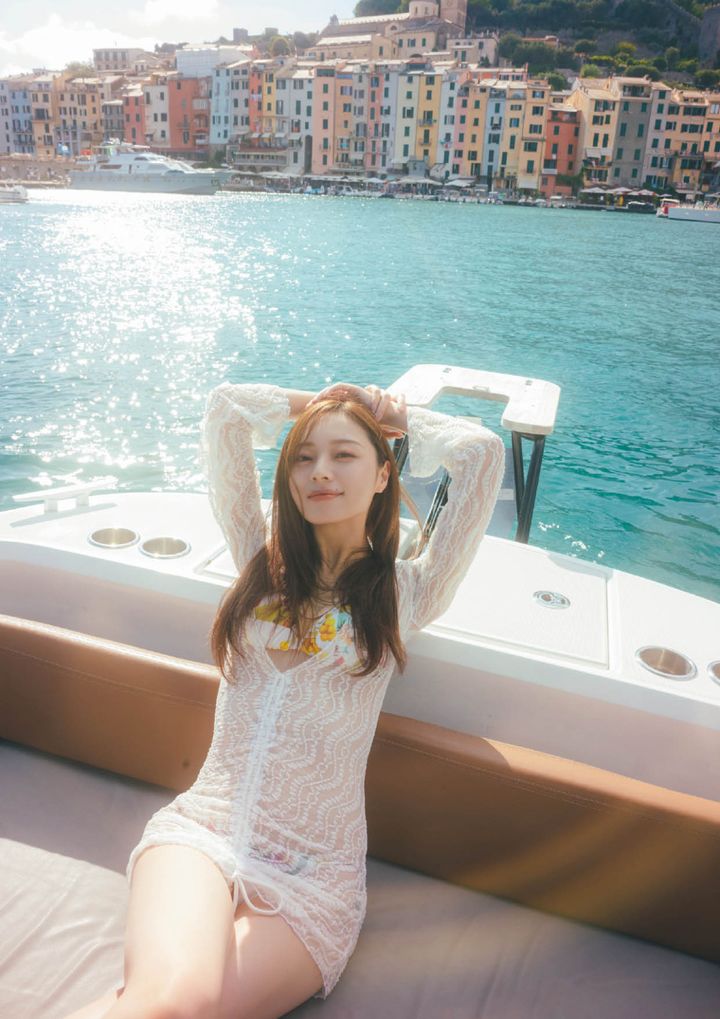 乃木坂46・梅澤美波2nd写真集『透明な覚悟』先行カット 撮影・東京祐 width=