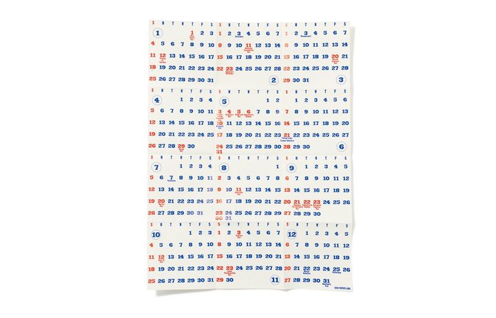 定番のポスターカレンダーがフォントを新たに登場