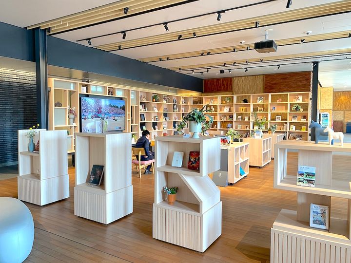 「馬事公苑」ホースギャラリー1