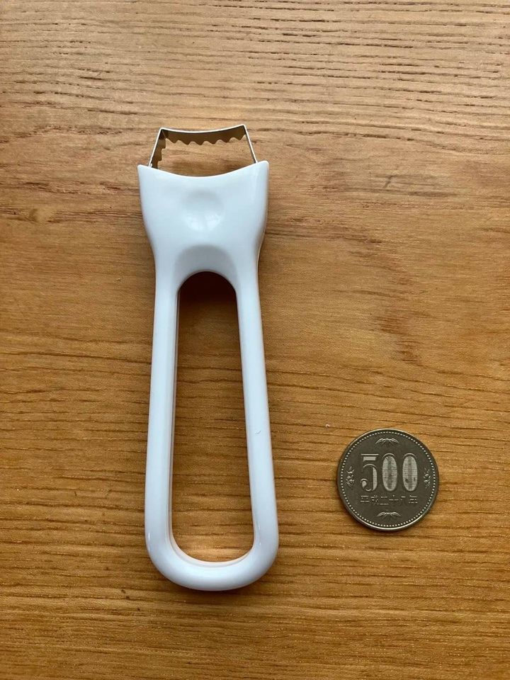 DAISO(ダイソー)：コーンピーラー