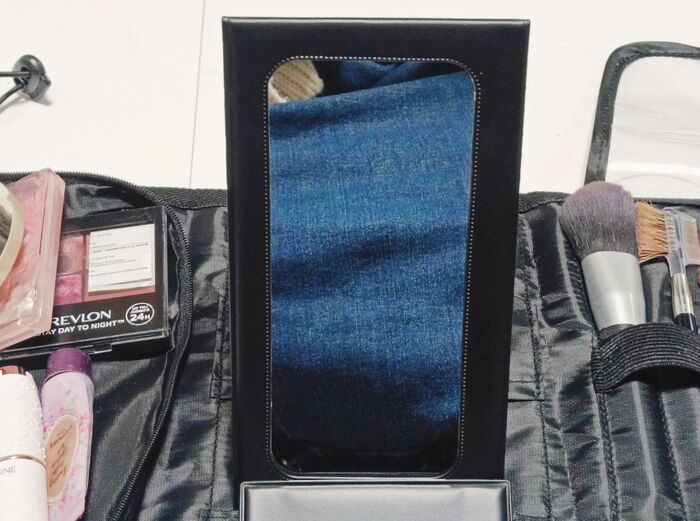 3COINSさん、天才ですか？『コスメ解決ポーチ』がもはや持ち歩けるドレッサー！優秀すぎる♡