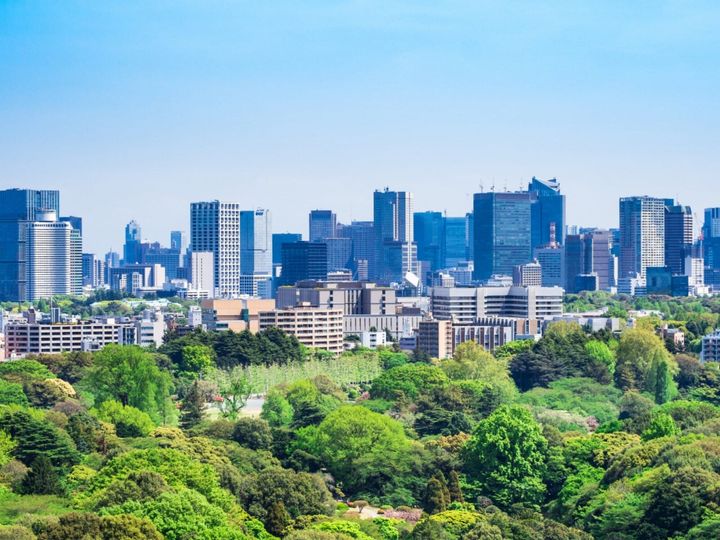 ニュース編集部が全国250人を対象に実施した「お金持ちが多いの自治体に関するアンケート」の調査結果から、お金持ちが多いイメージの「東京都の自治体」ランキングを発表！ 2位「千代田区」を抑えた1位は？