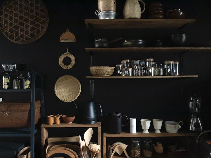 独特なレトロ感が魅力。平屋暮らしに合うインテリア3選