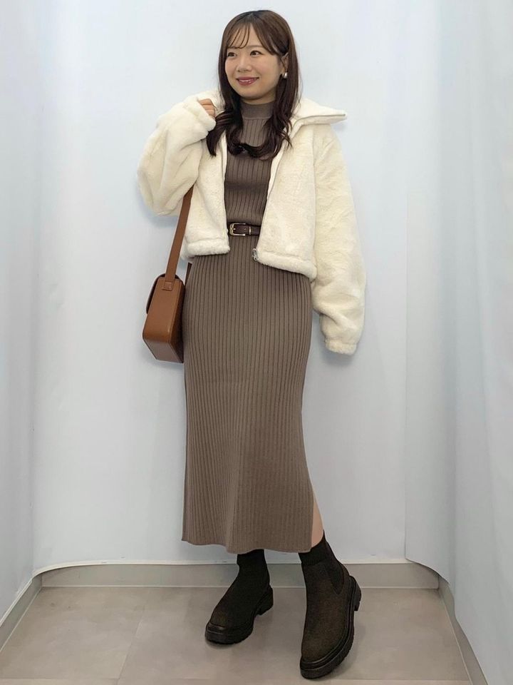 画像2: 出典：GU