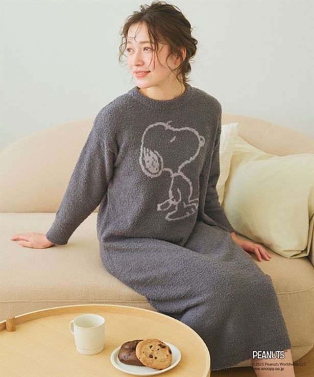 「【PEANUTS/ピーナッツ】SNOOPYもこもこルームウェアワンピース」(7480円)