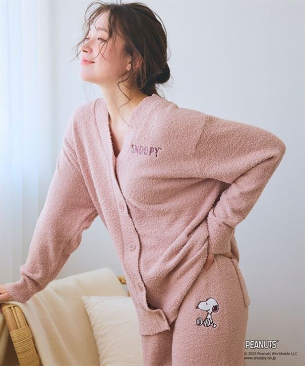 「【PEANUTS/ピーナッツ】SNOOPY/スヌーピーもこもこルームウェアカーディガン」(6380円)、「【PEANUTS/ピーナッツ】SNOOPYもこもこルームウェアロングパンツ」(5489円)