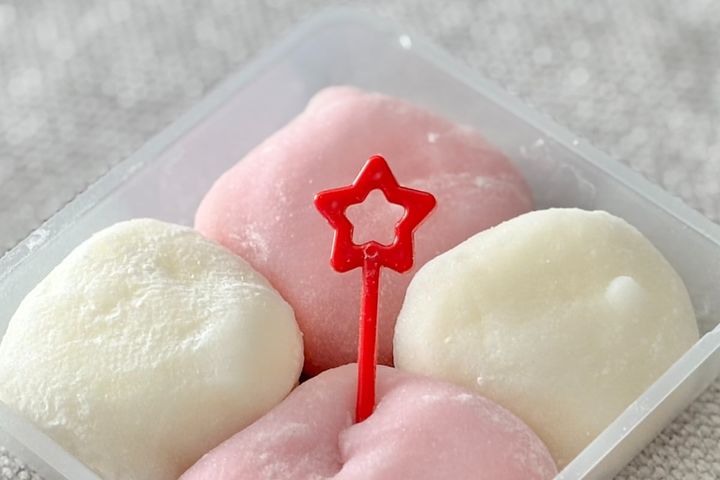 どっちの味が好み？【セブン】に見た目もおめでたい和菓子が登場中です