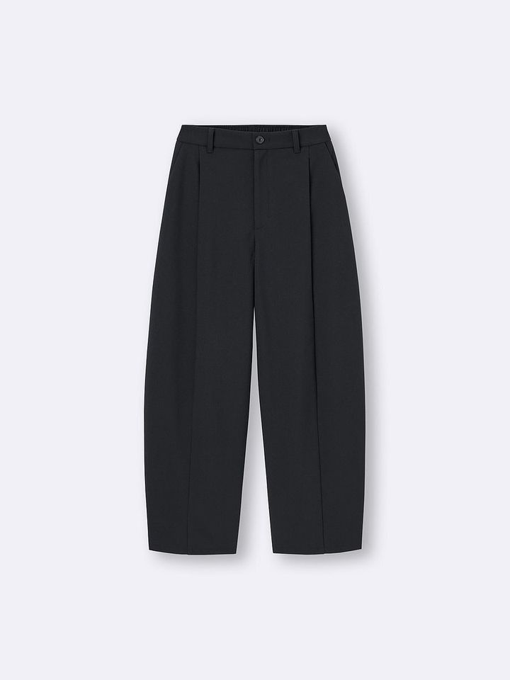 GUのブラッシュドワイドテーパードパンツ