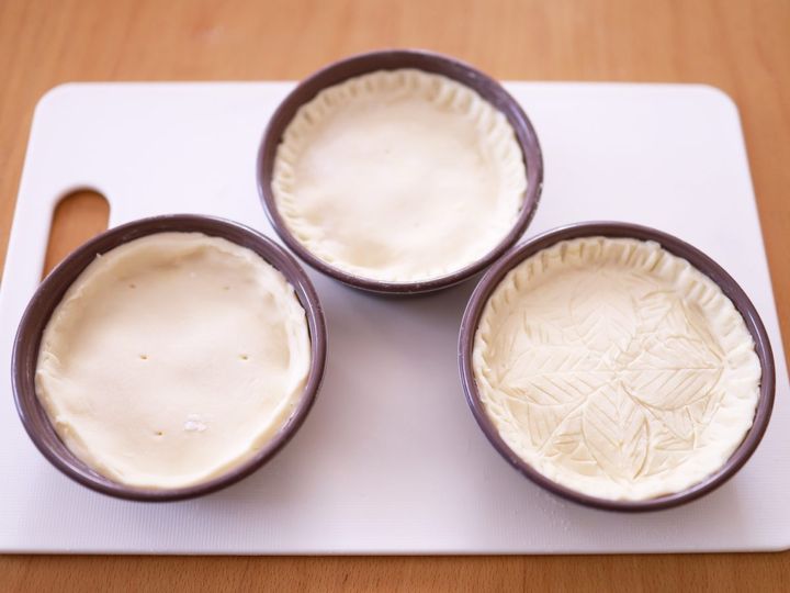 ひとり分サイズで配れる「ガレット・デ・ロワ」レシピ06