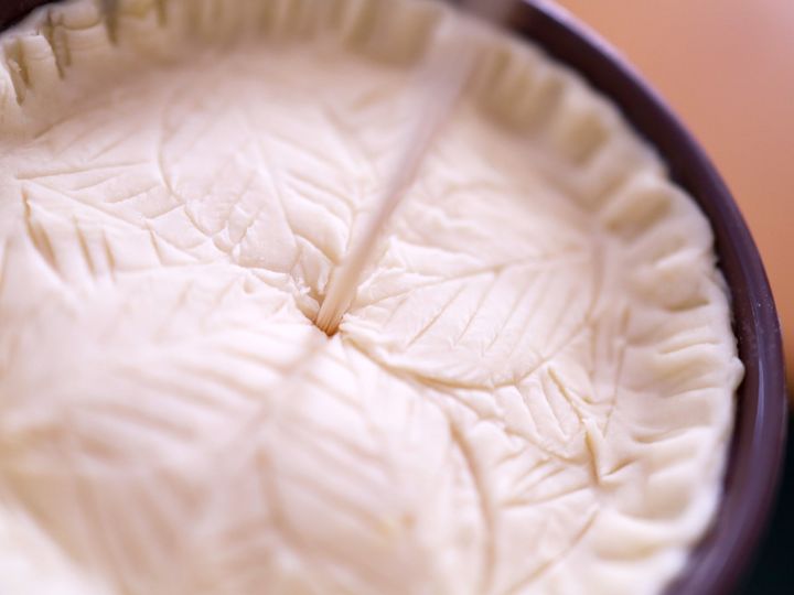 ひとり分サイズで配れる「ガレット・デ・ロワ」レシピ07