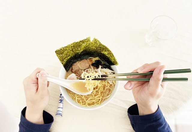 れんげ 持ち方 れんげの持ち方でよくあるNG例