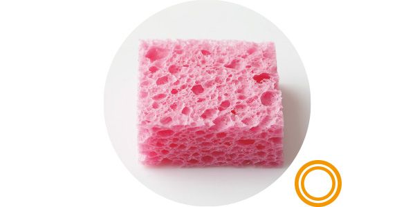 05：FAS スポンジが均一な高さになった！ しみこみやすく、ふっくらするシートマスクといえそうだ。評価：二重丸