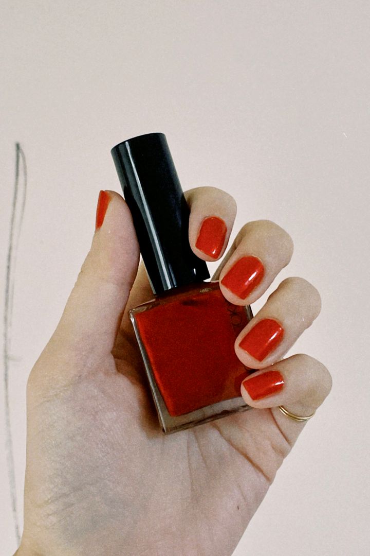 2026年冬ネイル◇ 年末年始これでOK！おすすめの万能ネイルカラー20選【ささやかですてきなもの まとめ 大谷有紀】