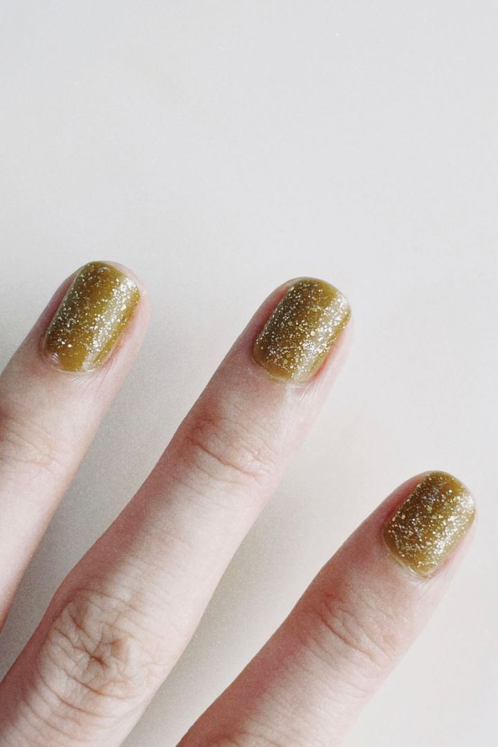 2026年冬ネイル◇ 年末年始これでOK！おすすめの万能ネイルカラー20選【ささやかですてきなもの まとめ 大谷有紀】