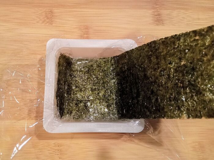 その上に、味海苔・塩海苔を敷き