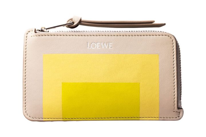 コインカードホルダー￥64,900（ロエベ／ロエベ ジャパン クライアントサービス）